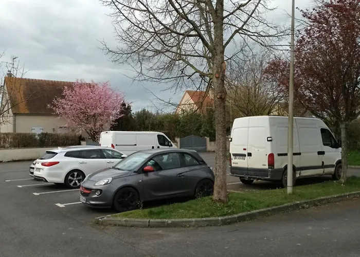 Studio 4P Independant Parking Proche Caen ホームステイ *