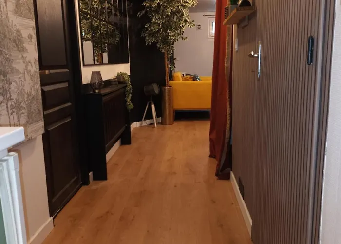 Quarto em Acomodações Particulares Studio cosy 2 à 4 pers parking privé Le Fresne-Camilly